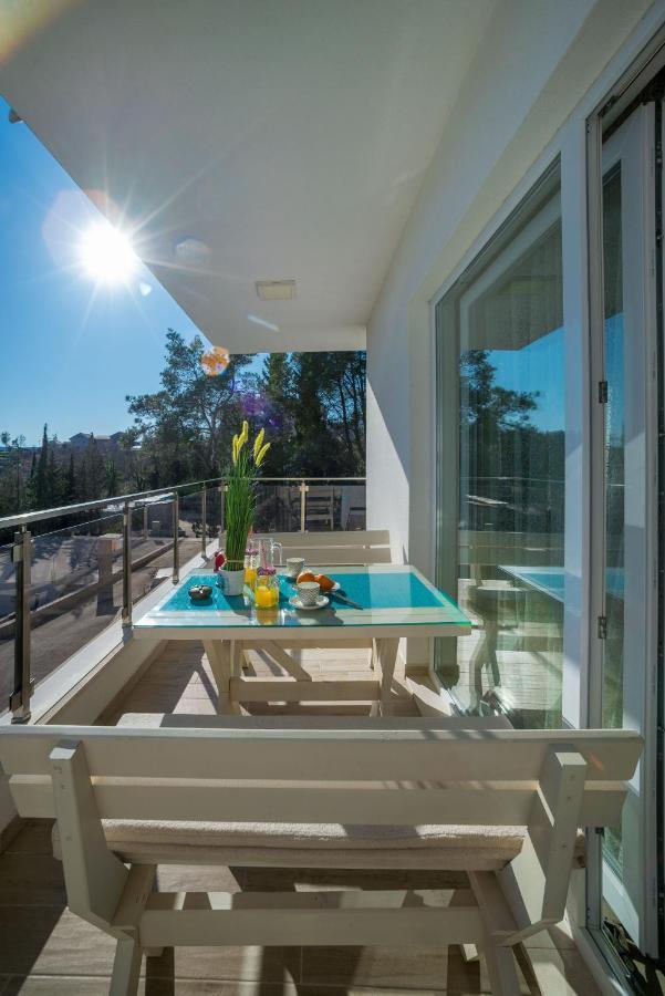 Happy Home Tivat Exterior photo