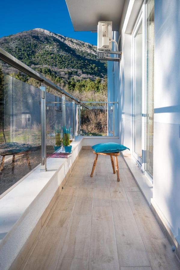 Happy Home Tivat Exterior photo