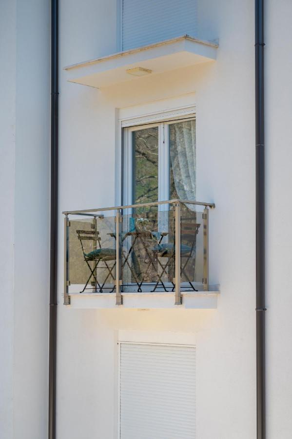 Happy Home Tivat Exterior photo